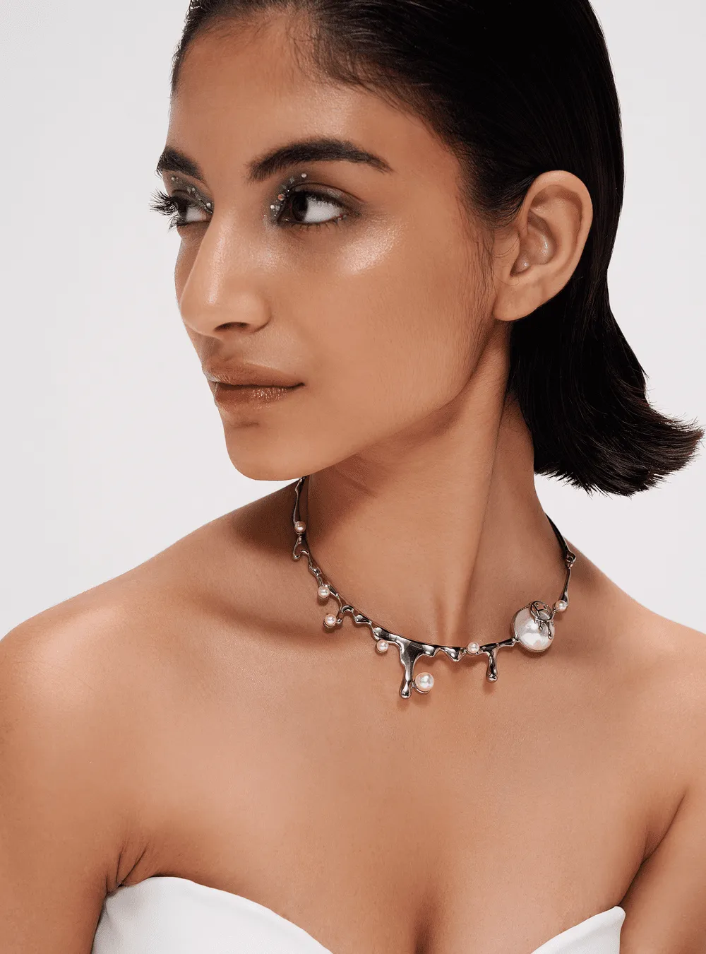 Aashna Shroff Wearing Drip OH Pearl Collar Necklace