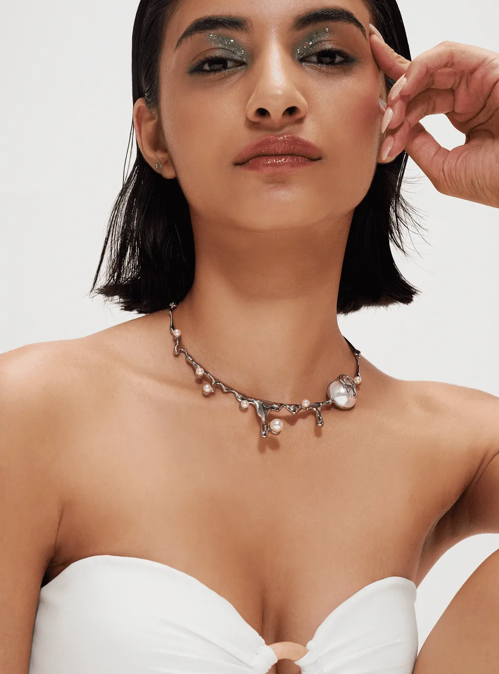 Aashna Shroff Wearing Drip OH Pearl Collar Necklace