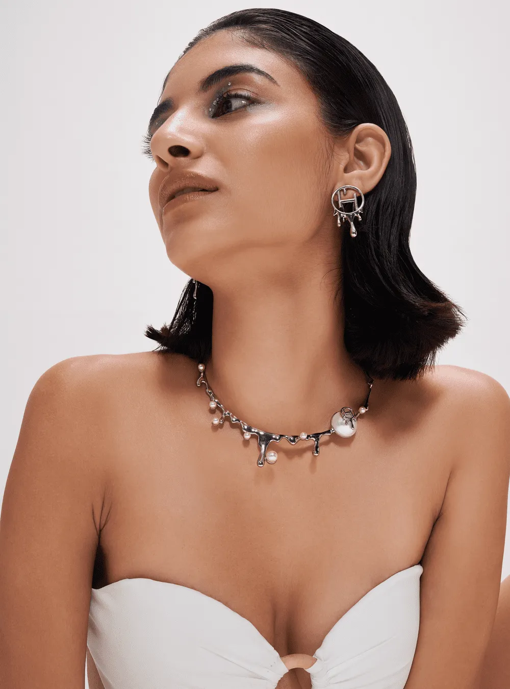 Aashna Shroff Wearing Drip OH Pearl Collar Necklace