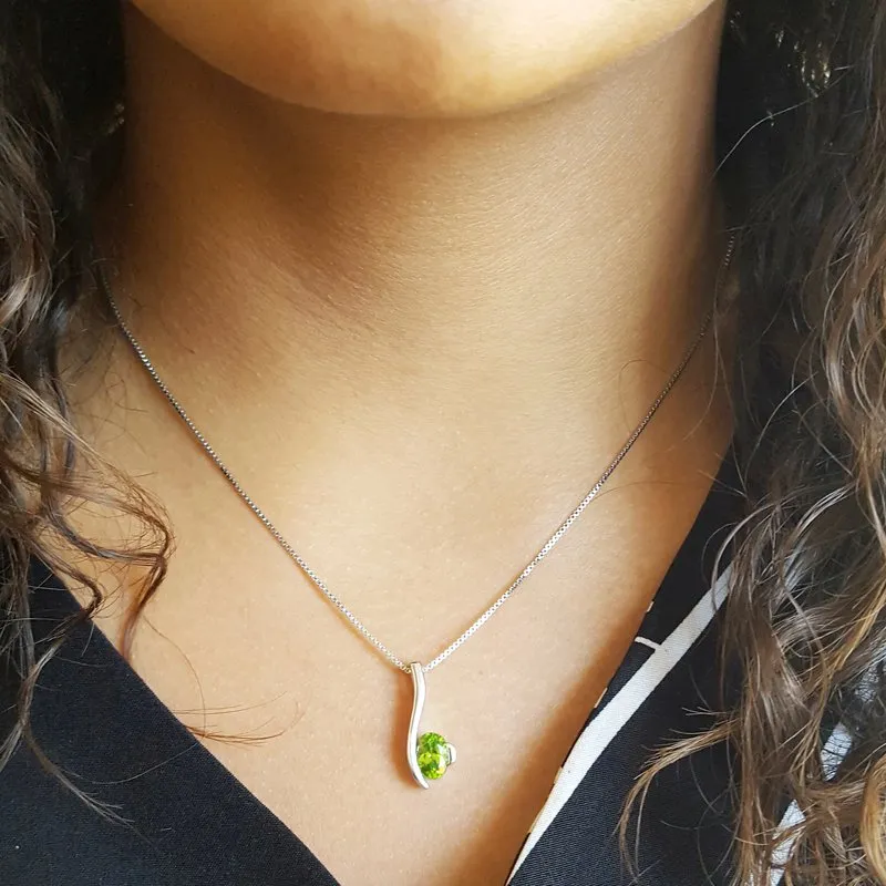 Arizona Peridot Silver Jewelry Curvy Peridot Pendant