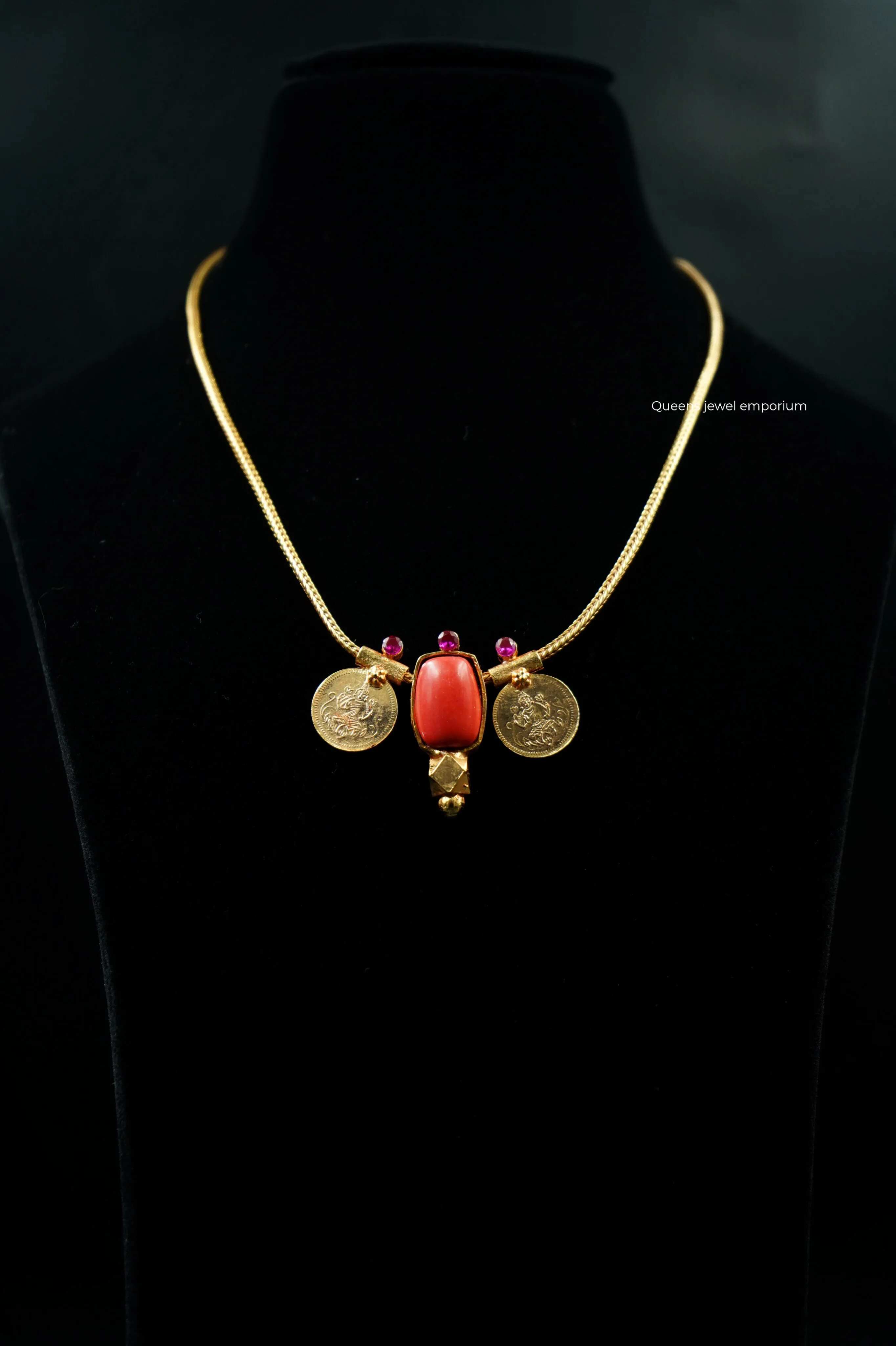 DANUJA NECKLACE