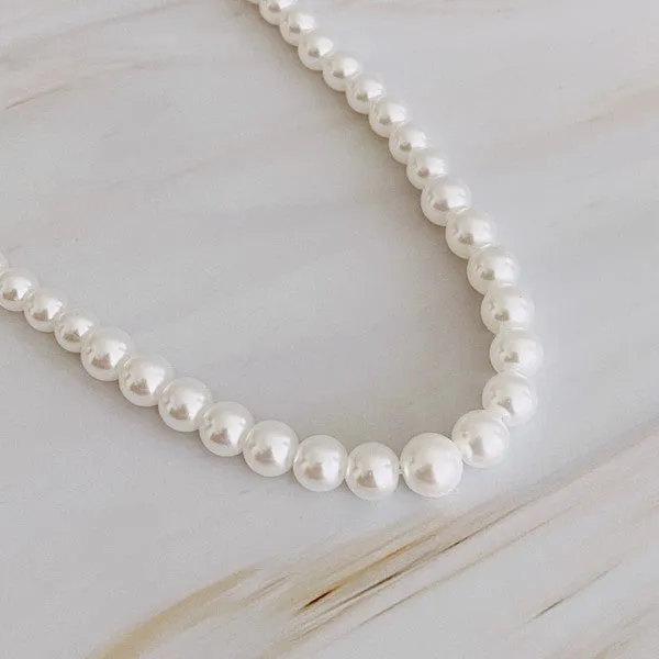 Ellison and Young Queen Liz Graduated Pearl Necklace