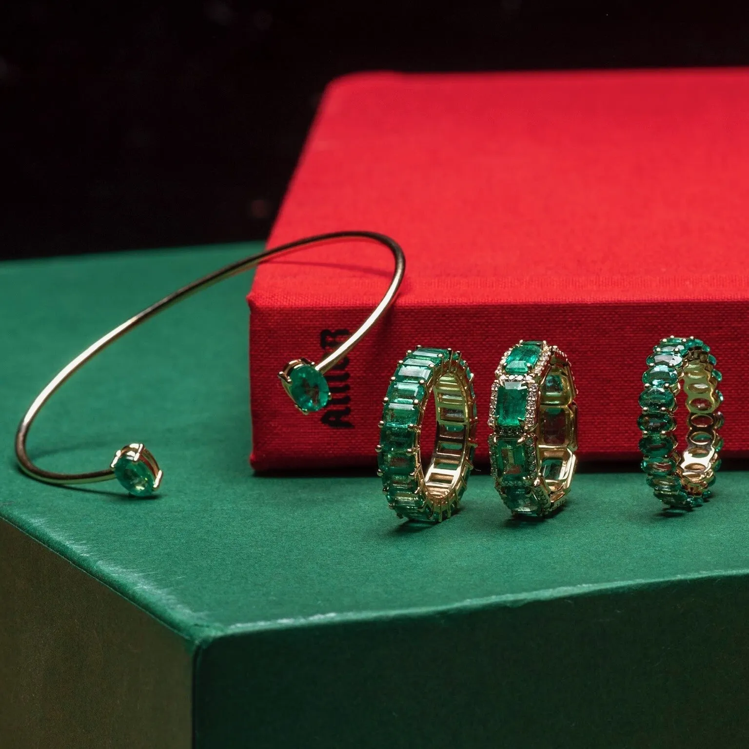 Emerald & Diamond Eternity Ring - 7.02 TW