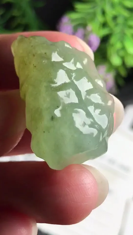 Natural Jade Rough Jadeite Raw (10g,3.0x1.8x1.0cm)-V3342