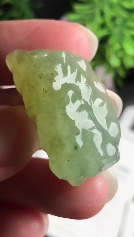 Natural Jade Rough Jadeite Raw (10g,3.0x1.8x1.0cm)-V3342