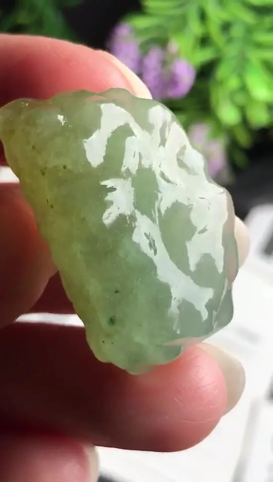 Natural Jade Rough Jadeite Raw (10g,3.0x1.8x1.0cm)-V3342