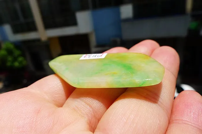Natural Jade Rough Jadeite Raw (15g,5.4X2.5X0.6cm)
