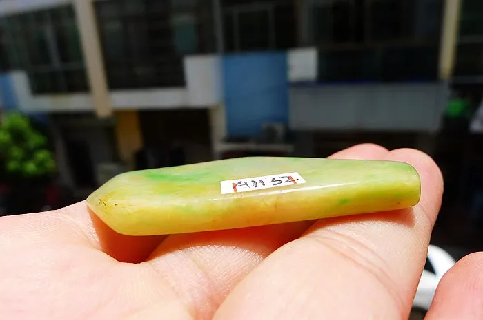 Natural Jade Rough Jadeite Raw (15g,5.4X2.5X0.6cm)