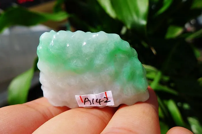 Natural Jade Rough Jadeite Raw (22g,3.7X2.7X1.05cm)