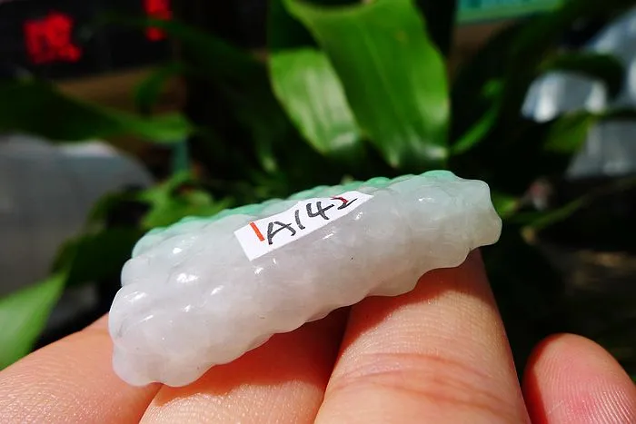 Natural Jade Rough Jadeite Raw (22g,3.7X2.7X1.05cm)