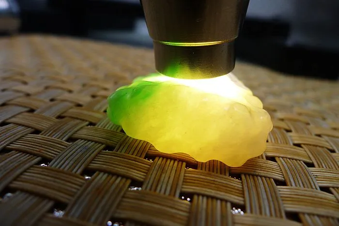 Natural Jade Rough Jadeite Raw (22g,3.7X2.7X1.05cm)