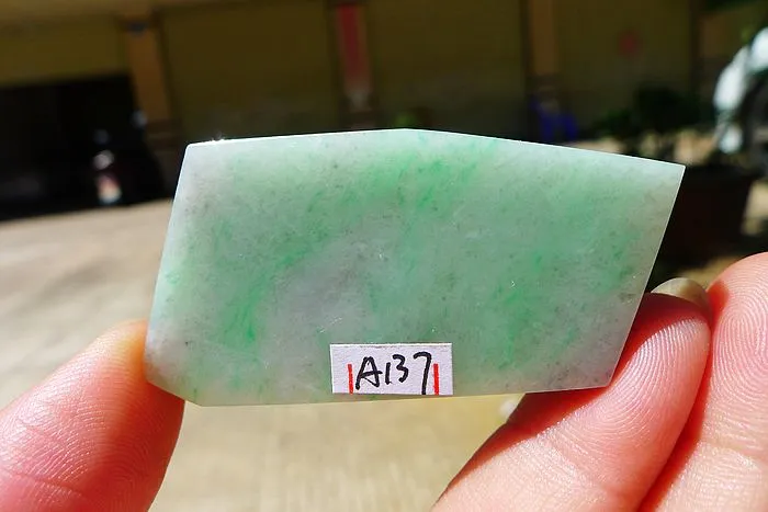 Natural Jade Rough Jadeite Raw (25g,5.5X2.6X0.55cm)