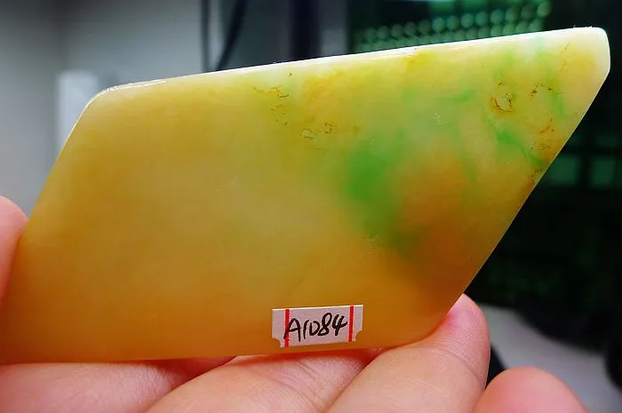 Natural Jade Rough Jadeite Raw (34g,8.8X4X0.41cm)
