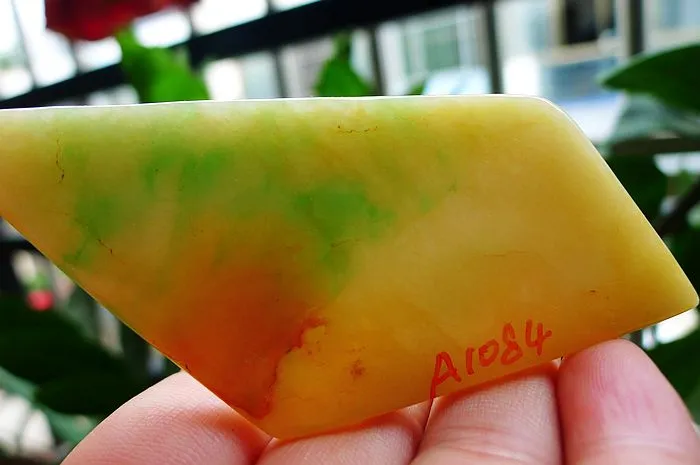 Natural Jade Rough Jadeite Raw (34g,8.8X4X0.41cm)