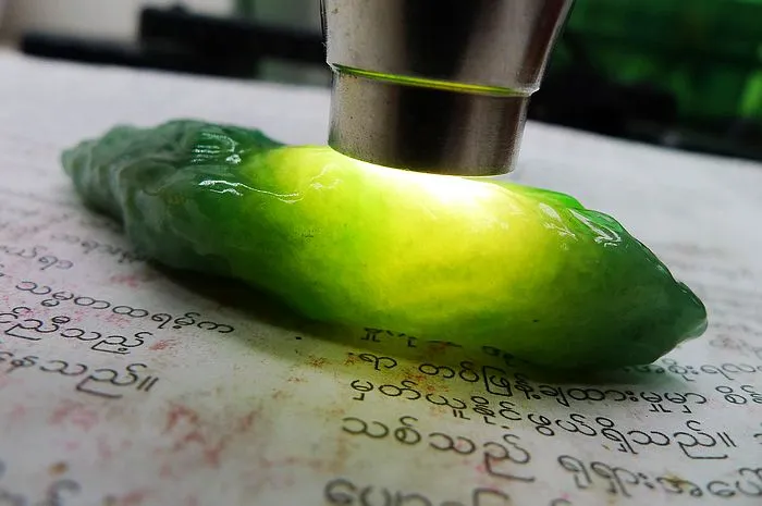Natural Jade Rough Jadeite Raw (45g,7.3x2.8x1.38cm)