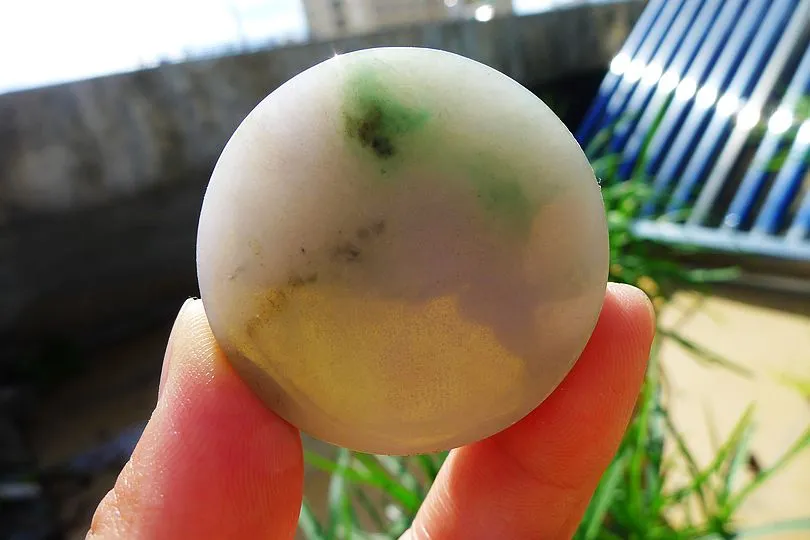 Natural Jade Rough Jadeite Raw (64g,3.9X3.9X1.6cm)