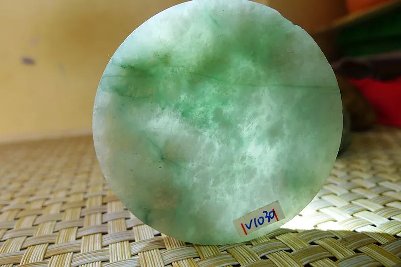 Natural Jade Rough Jadeite Raw (68g,5.8X5.8X0.8cm)