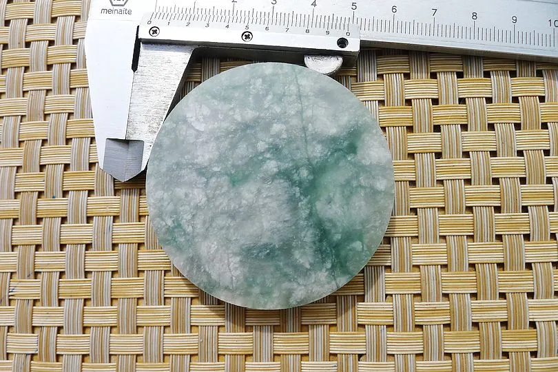Natural Jade Rough Jadeite Raw (68g,5.8X5.8X0.8cm)