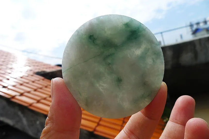 Natural Jade Rough Jadeite Raw (68g,5.8X5.8X0.8cm)