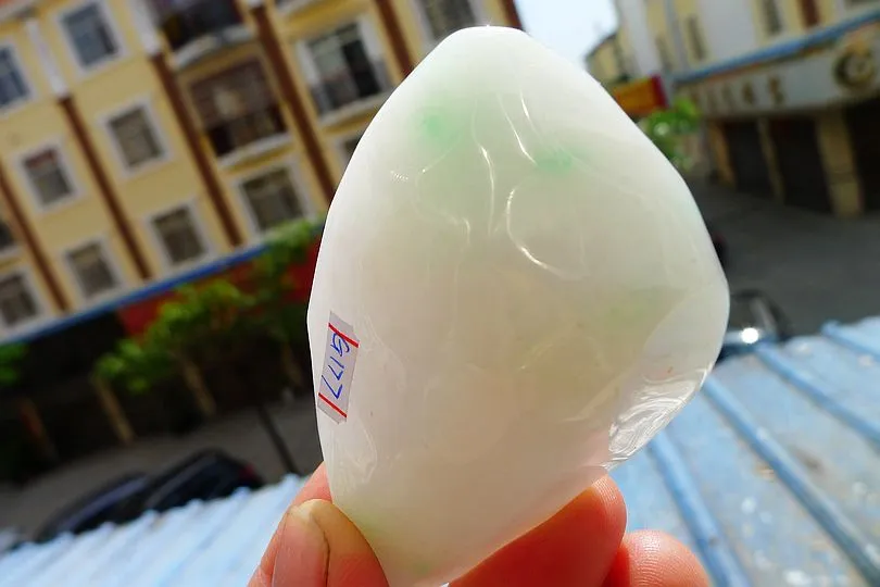 Natural Jade Rough Jadeite Raw (86g,6.3X4.1X2.4cm)