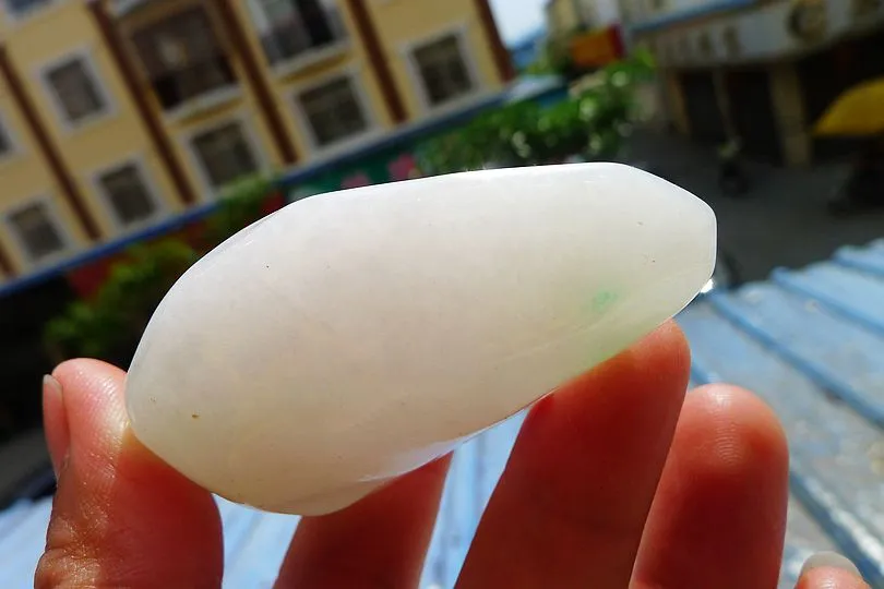 Natural Jade Rough Jadeite Raw (86g,6.3X4.1X2.4cm)