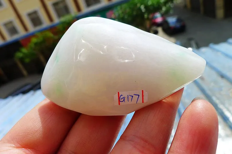 Natural Jade Rough Jadeite Raw (86g,6.3X4.1X2.4cm)