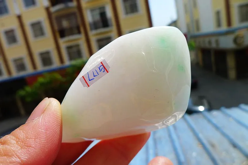 Natural Jade Rough Jadeite Raw (86g,6.3X4.1X2.4cm)