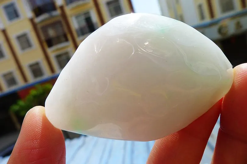 Natural Jade Rough Jadeite Raw (86g,6.3X4.1X2.4cm)