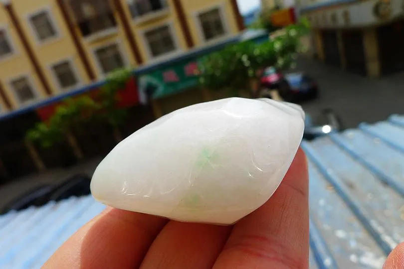 Natural Jade Rough Jadeite Raw (86g,6.3X4.1X2.4cm)