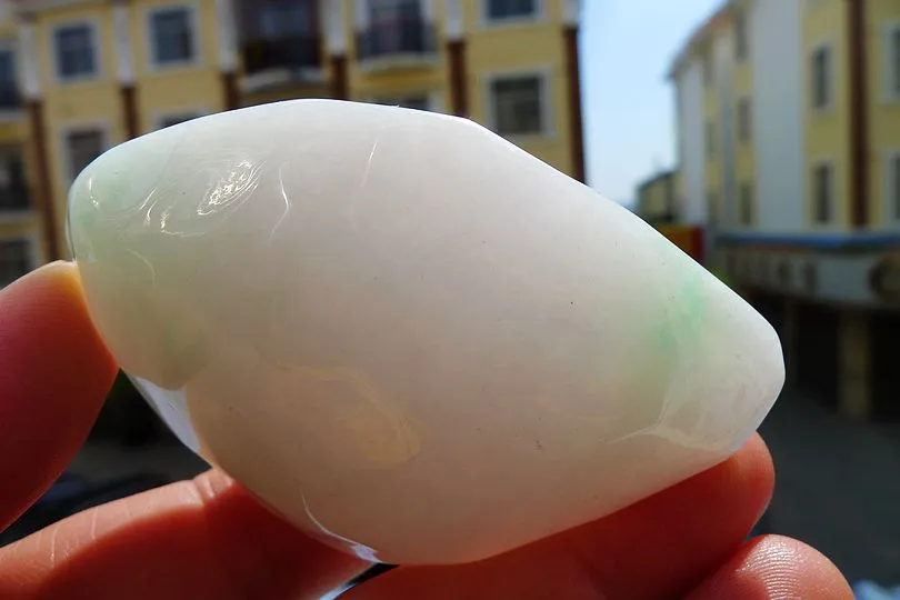 Natural Jade Rough Jadeite Raw (86g,6.3X4.1X2.4cm)