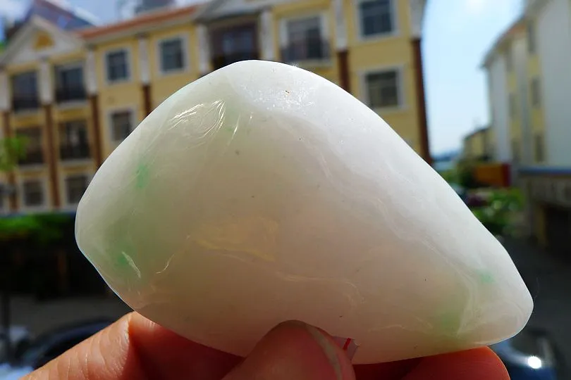 Natural Jade Rough Jadeite Raw (86g,6.3X4.1X2.4cm)
