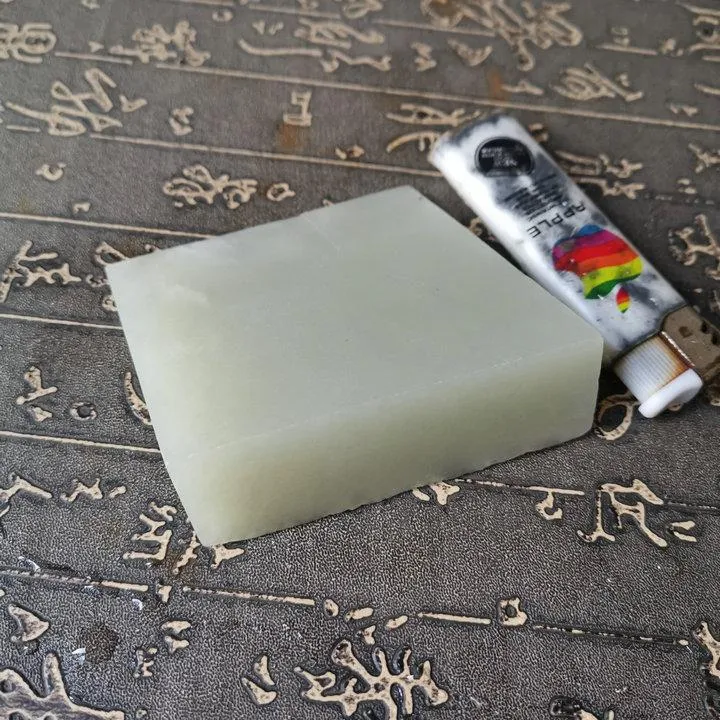 Natural Kunlun Jade Rough Nephrite Raw (187g, 7.8X6X2.4cm)