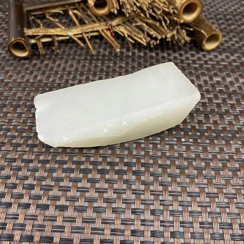 Natural Kunlun Jade Rough Nephrite Raw (83g,7.2X2.9X1.9cm)