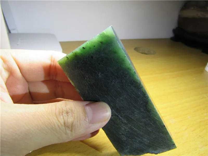 Natural Siberian Jade Rough Russia nephrite Raw (151.44g, 87X37X16mm)