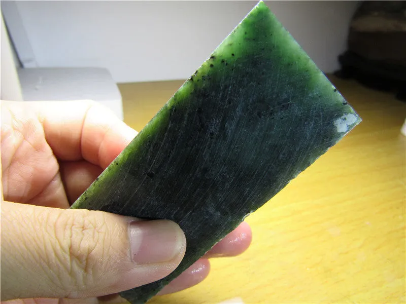 Natural Siberian Jade Rough Russia nephrite Raw (151.44g, 87X37X16mm)