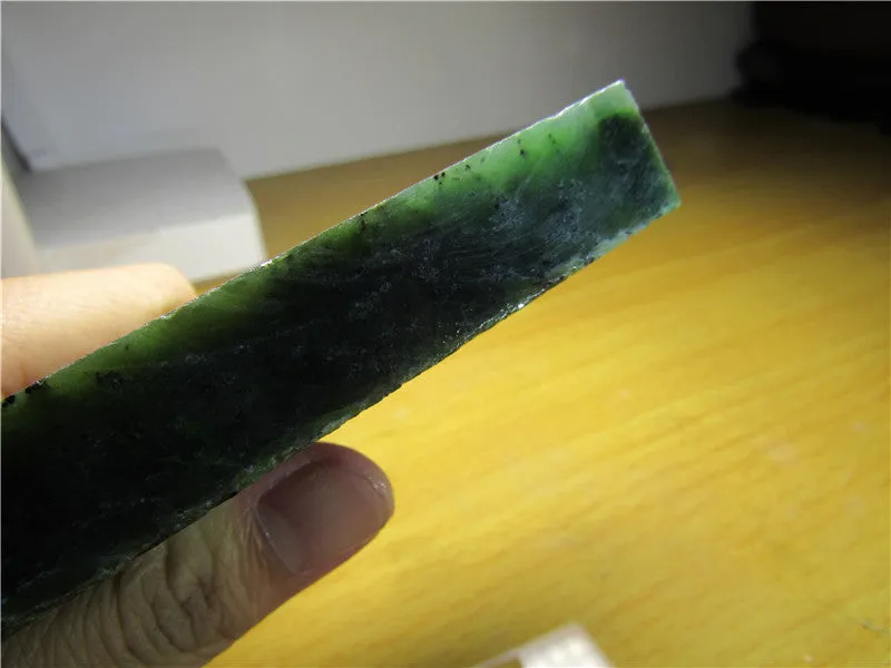 Natural Siberian Jade Rough Russia nephrite Raw (151.44g, 87X37X16mm)