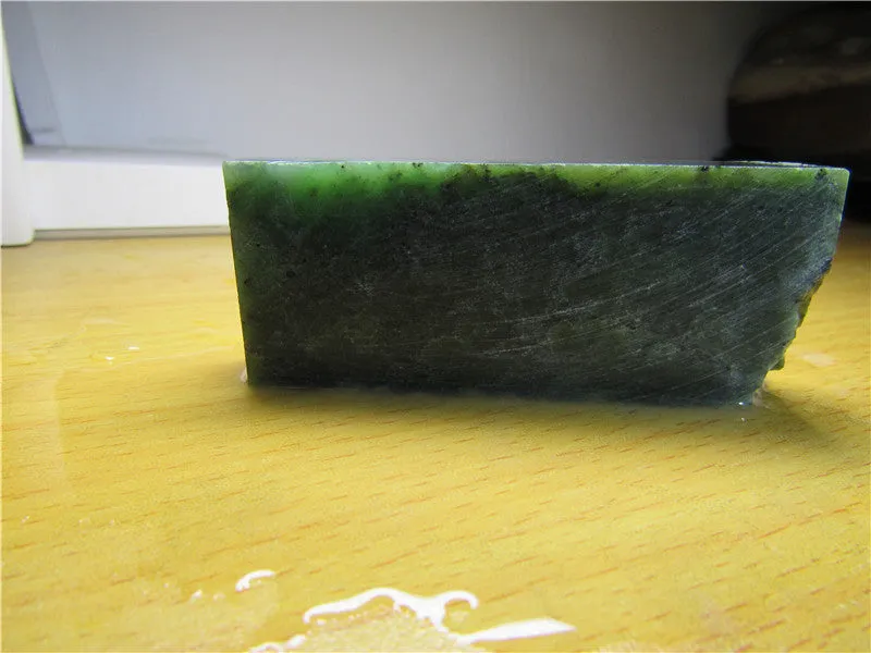 Natural Siberian Jade Rough Russia nephrite Raw (151.44g, 87X37X16mm)