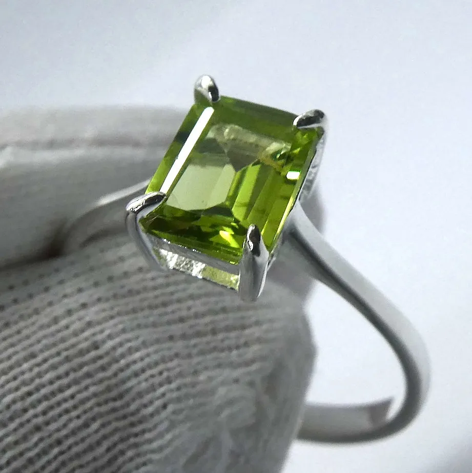 Peridot Ring, Faceted Oblong, 925 Sterling Silver