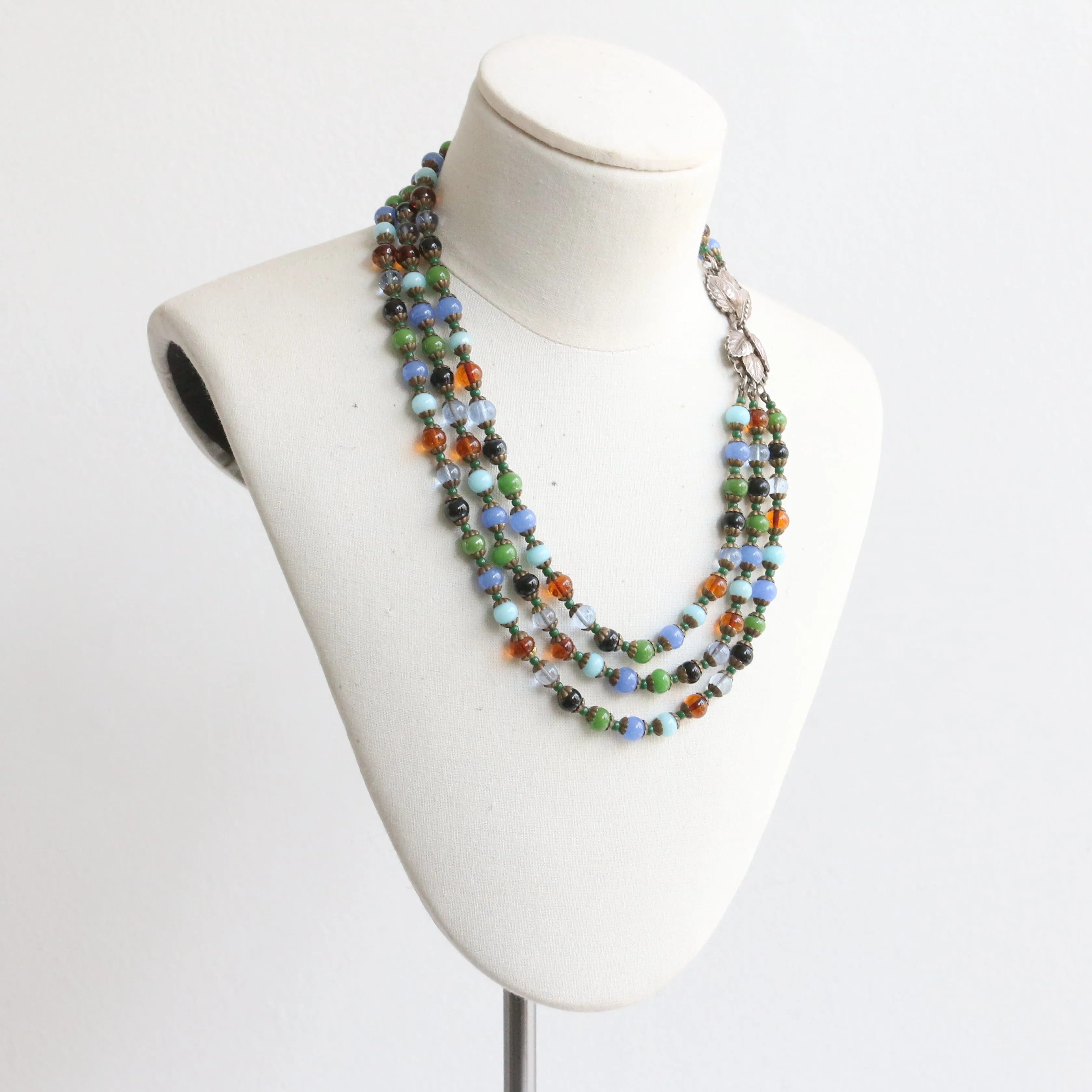 "Leaf Clasp" Vintage 1940's Multi-strand Glass Beaded Necklace