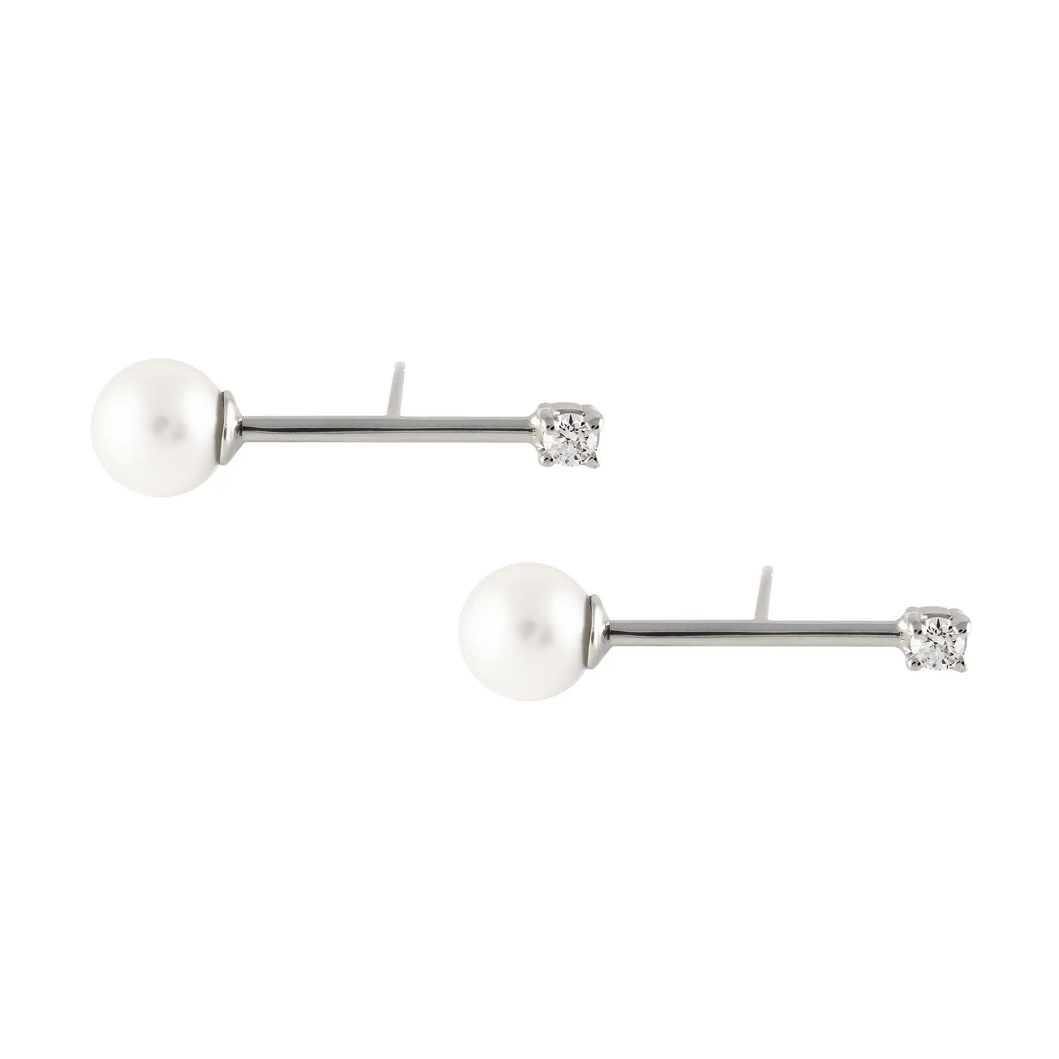 STAPLE WITH TOPAZ AND PEARL ENDS SILVER STUDS