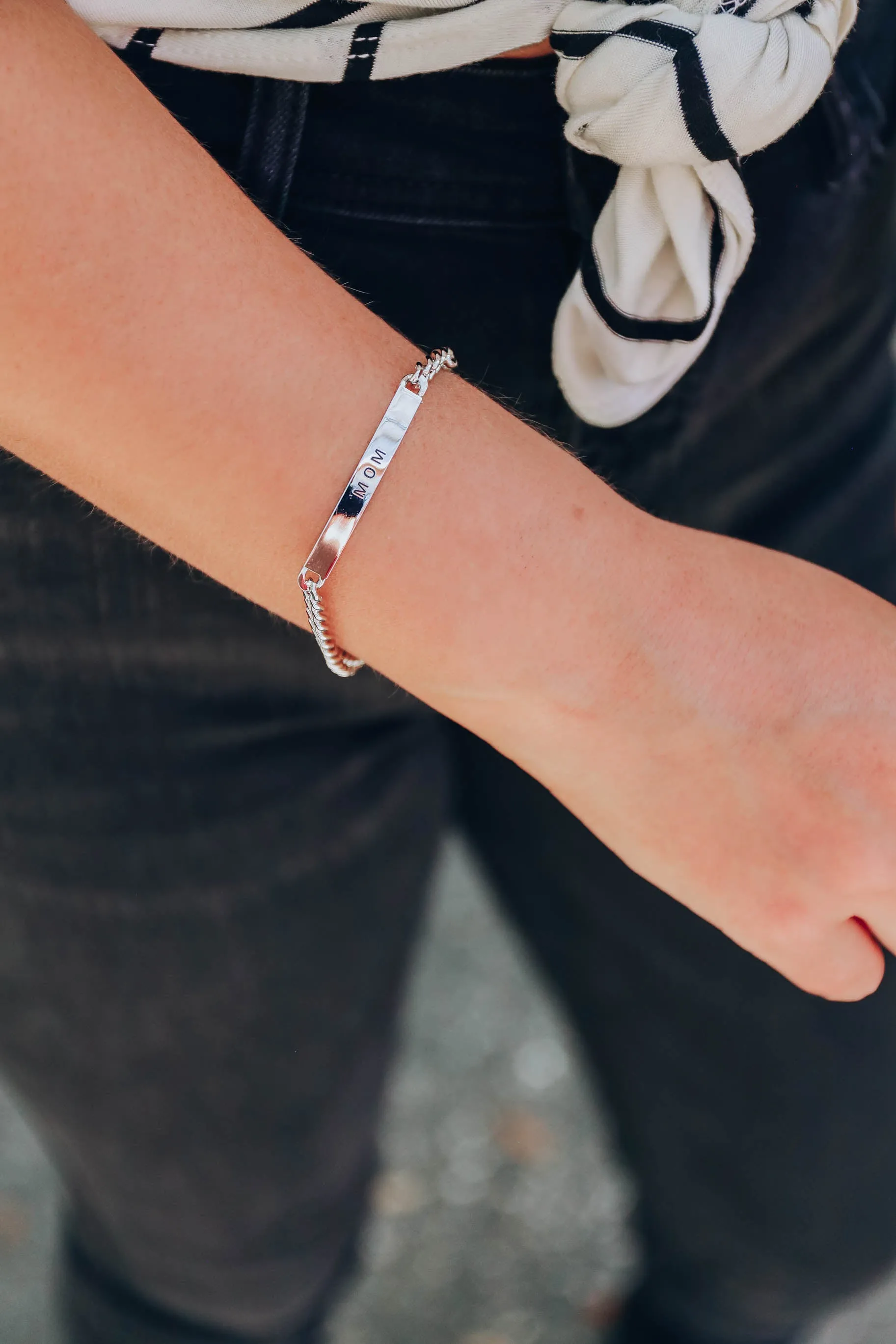 Unconditional Love Mom Bracelet - Silver